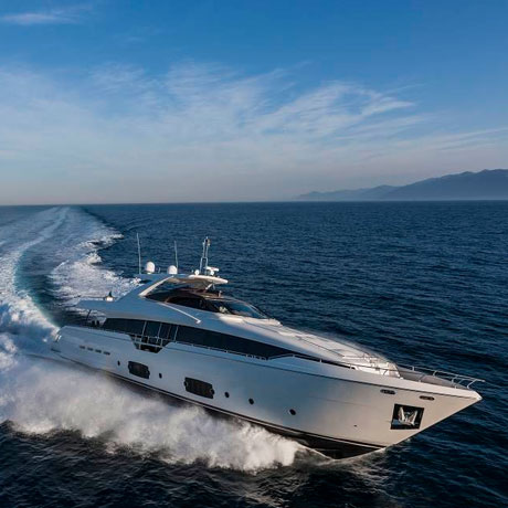 Ferretti 960 - cover