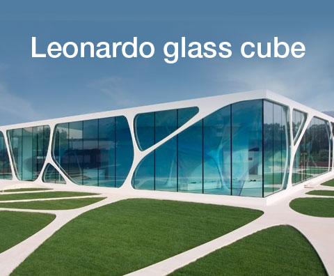 Leonardo glass cube by 3deluxe 1