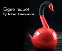 Cigno teapot by Adam Hammerman