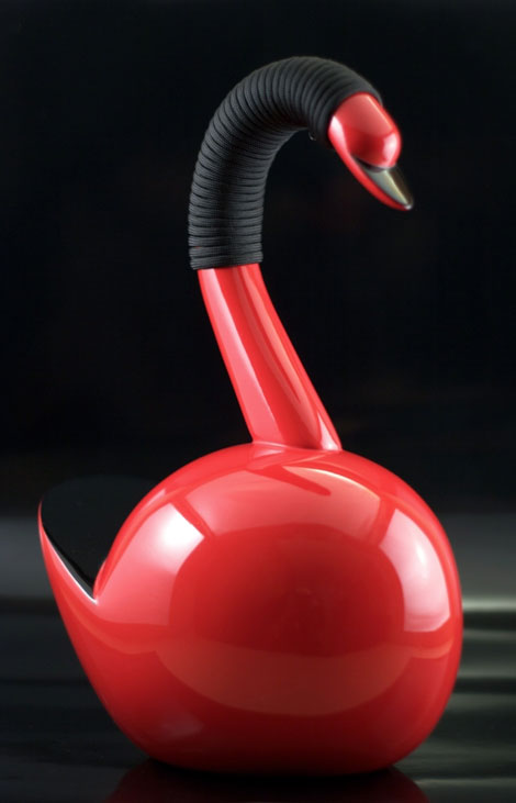 Cigno teapot by Adam Hammerman 3