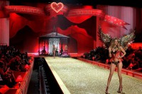 Victoria-Secret-fashion-show-2010-3