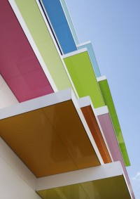 Sugamo-Shinkin-Bank-by-Emmanuelle-Moureaux-9c