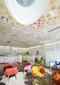 Sugamo-Shinkin-Bank-by-Emmanuelle-Moureaux-9d