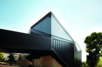 Pitched-Roof-House-by-Chenchow-Little-2