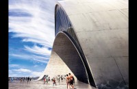 St-Petersburg-Pier-Mimics-Wave-Motion-4