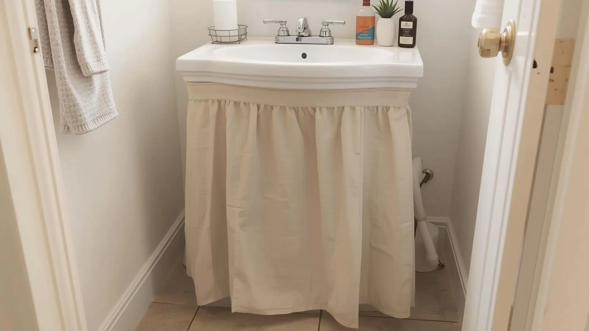 A Sink Skirt