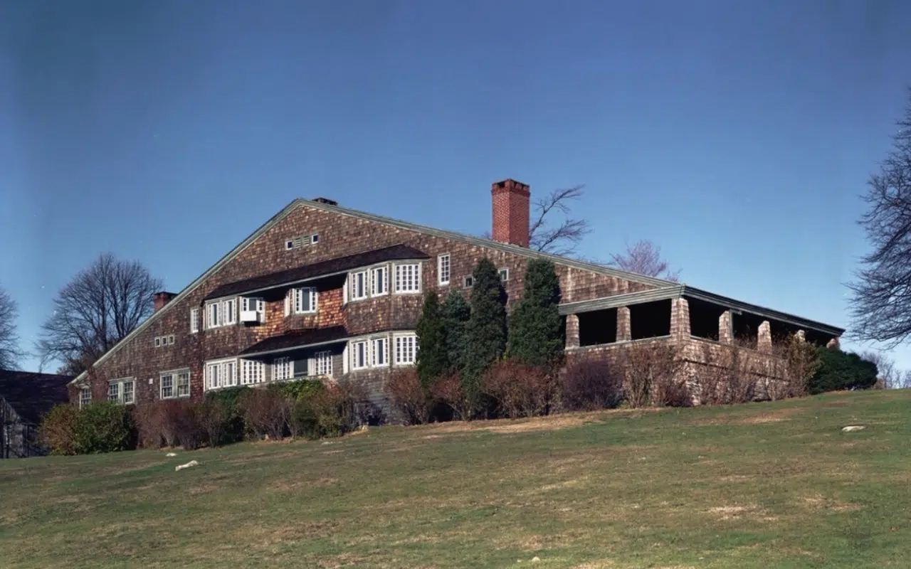 Shingle-Style-HOME