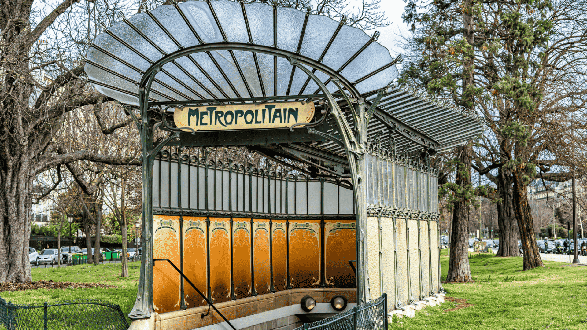 hector guimard paris metro entrances