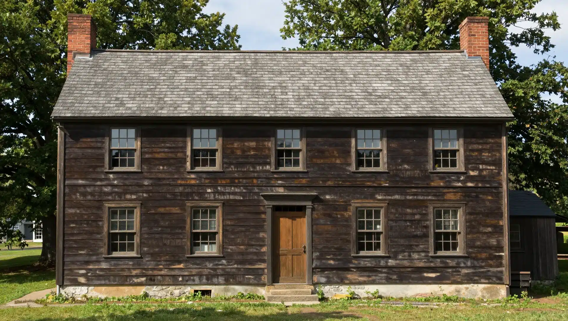 wood-american-colonial