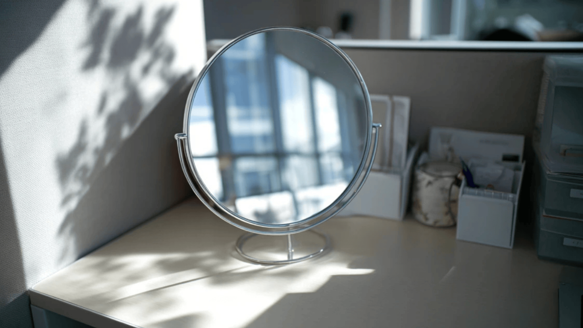 mirror-for-depth-light