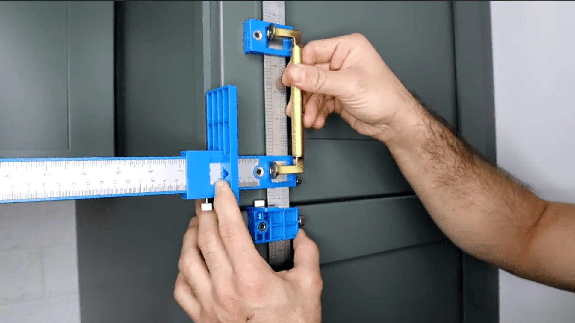 Vertical Pull Placement on Tall Doors